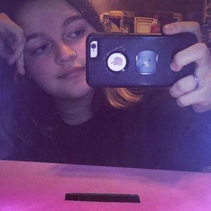 Meet your Posher, Marisa